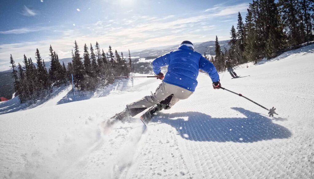skidresa-i-sverige-funasdalen-i-funasfjallen-akta-fjallkansla-och-pistnara-boende